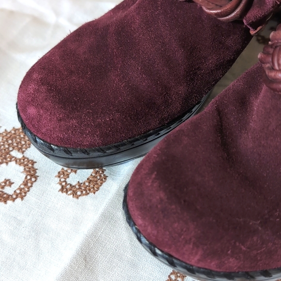 Sz 7.5 "Sophia" Burgundy Suede Clogs by Nurture - Picture 6 of 10